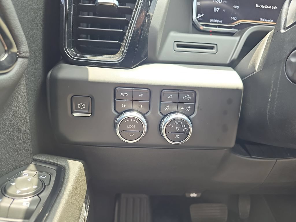 Used 2024 GMC Sierra 1500 AT4 w/ AT4 Premium Package AWD/4WD image 27