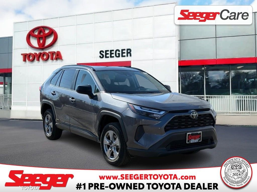 Used 2025 Toyota RAV4 LE image 1