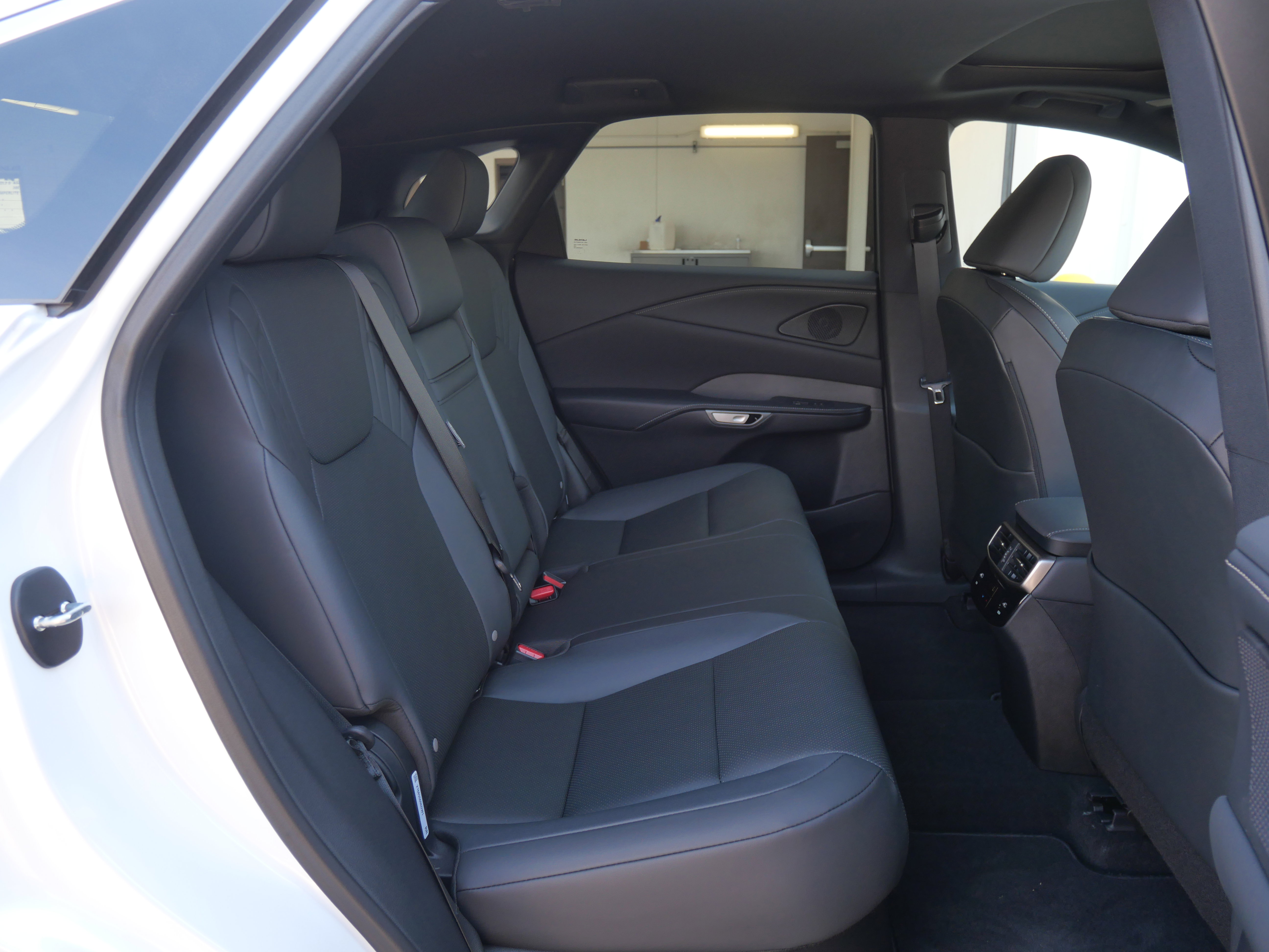 Used 2025 Lexus RX 350 FWD image 12