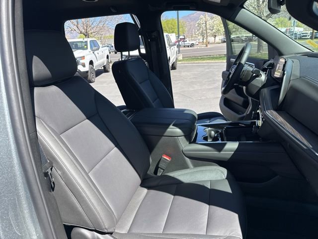 Used 2026 Chevrolet Tahoe Z71 w/ Comfort Package image 33