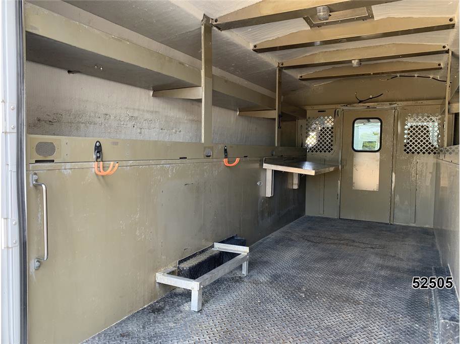 Used 2013 Ford E-450 and Econoline 450 Super Duty w/ PWR Locks & Windows Group RWD image 9