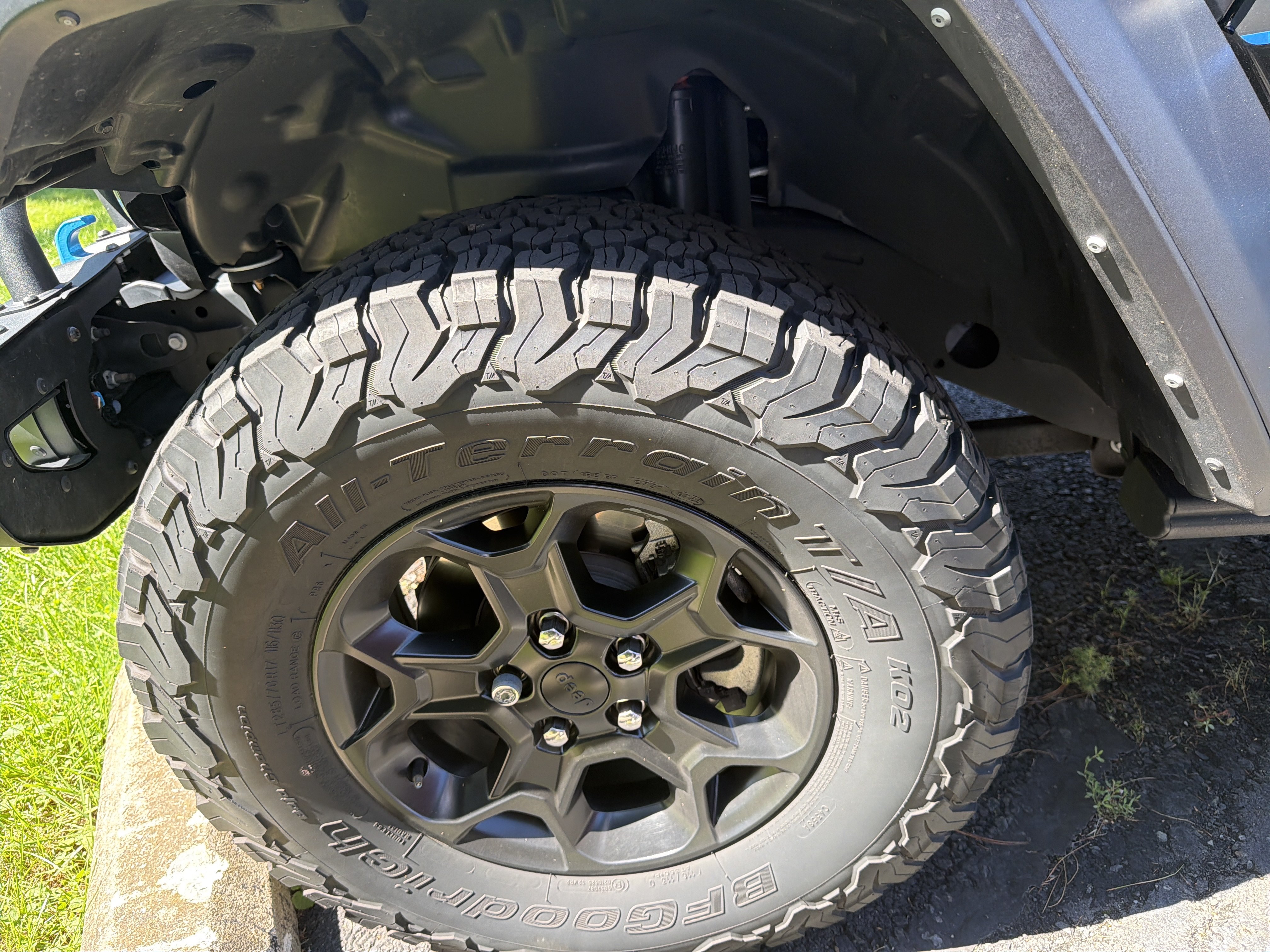 Used 2023 Jeep Wrangler Unlimited Rubicon 4xe AWD/4WD image 15