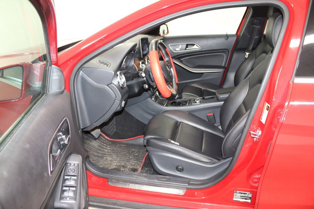 Used 2018 Mercedes-Benz GLA 250 image 33