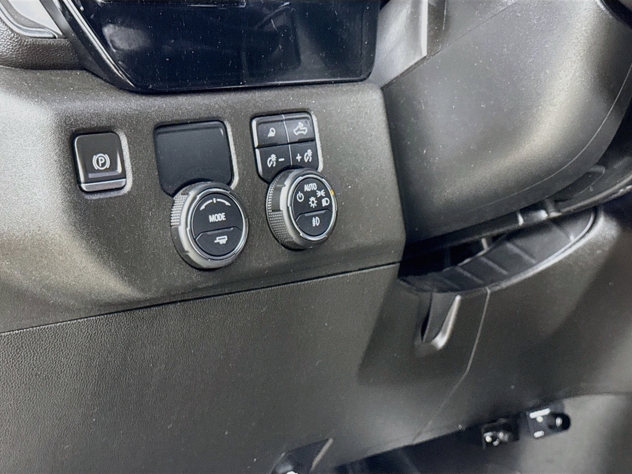 Used 2023 Chevrolet Silverado 1500 RST w/ Convenience Package II RWD image 12