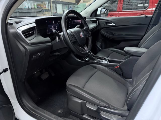 Used 2024 Buick Encore GX Preferred FWD image 17