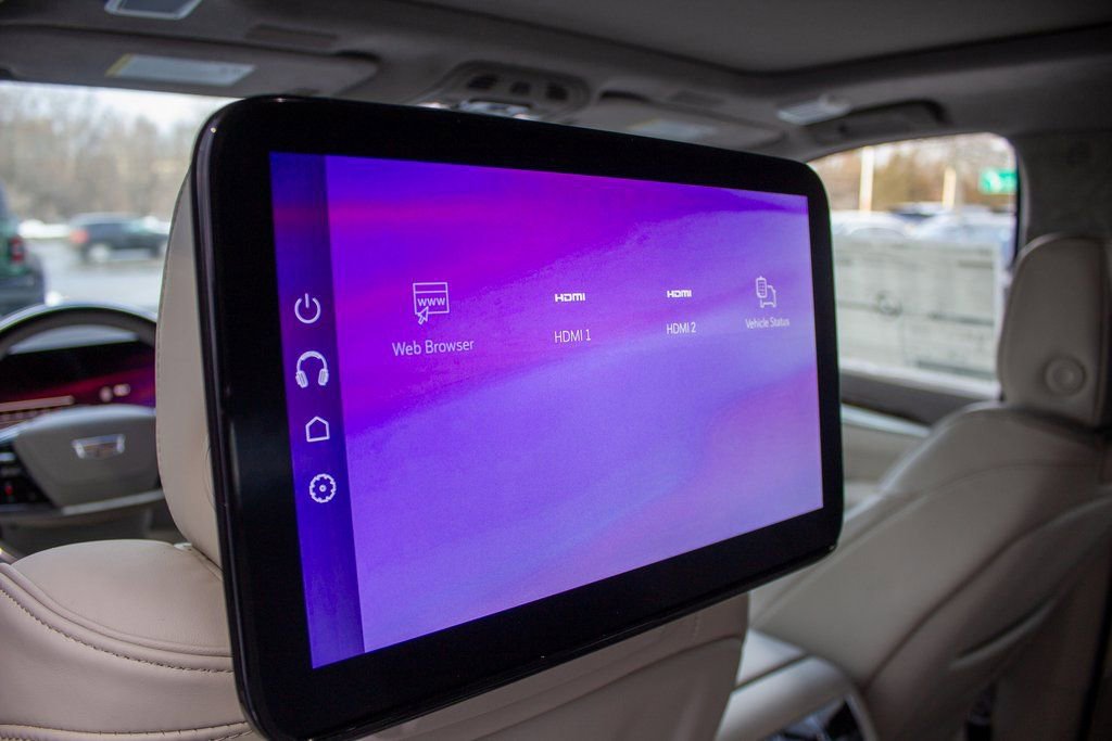 Used 2026 Cadillac Escalade Platinum Sport w/ LPO, Floor Liner Package image 24