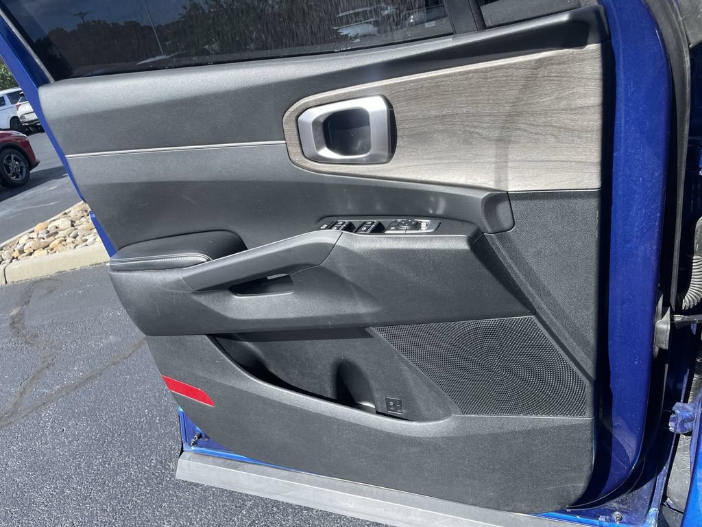 Used 2021 Kia Sorento EX w/ Panoramic Sunroof Package FWD image 19