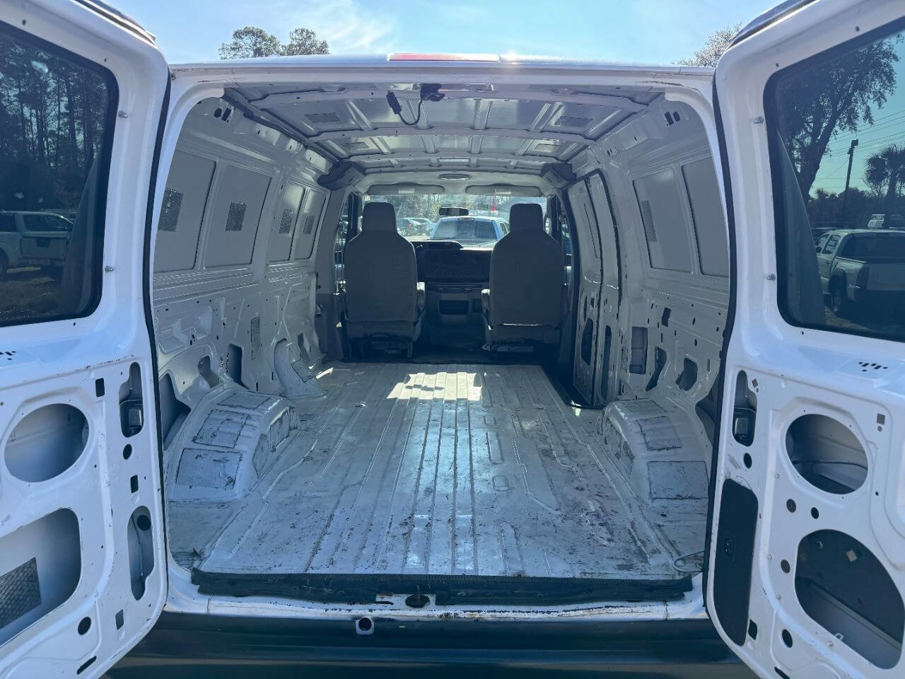 Used 2011 Ford E-150 and Econoline 150 E 150 3dr Cargo Van w/ PWR Group image 13