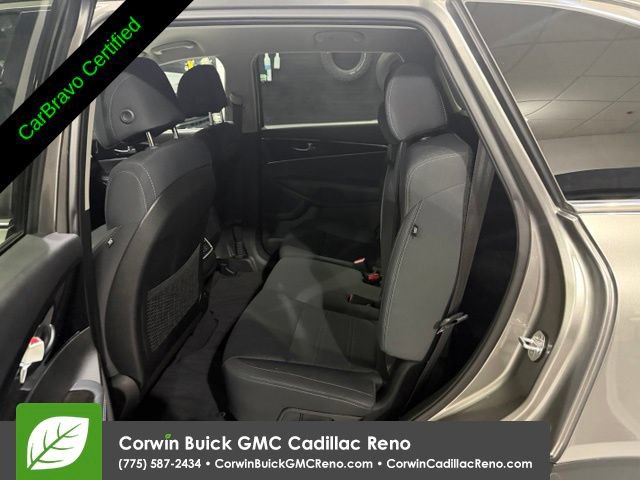 Used 2017 Kia Sorento FWD image 29
