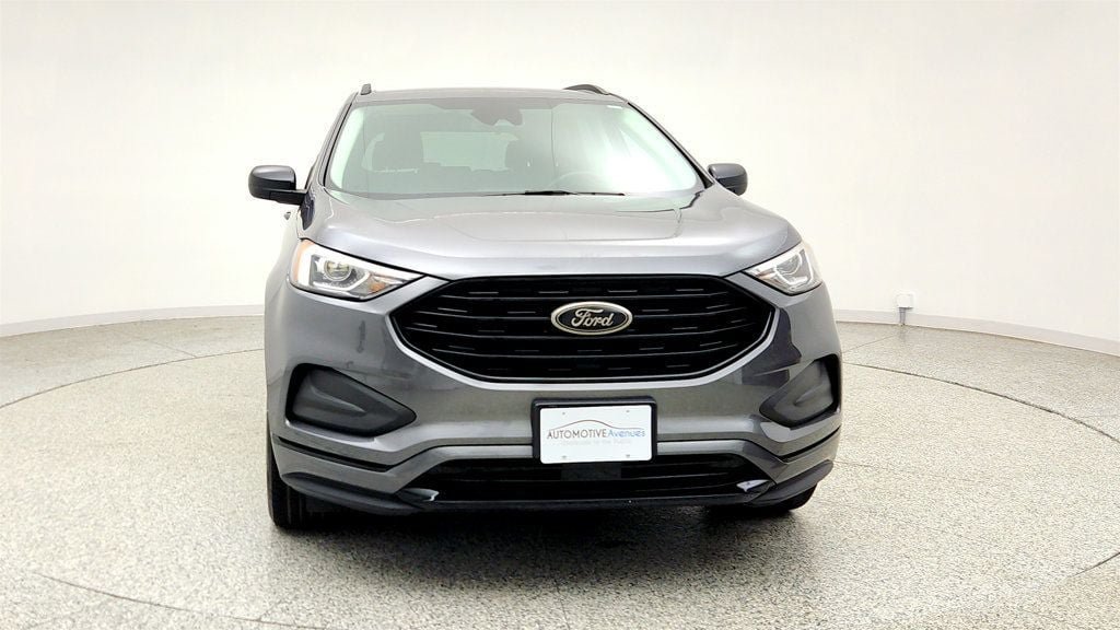 Used 2022 Ford Edge SE w/ Black Appearance Package AWD/4WD image 2