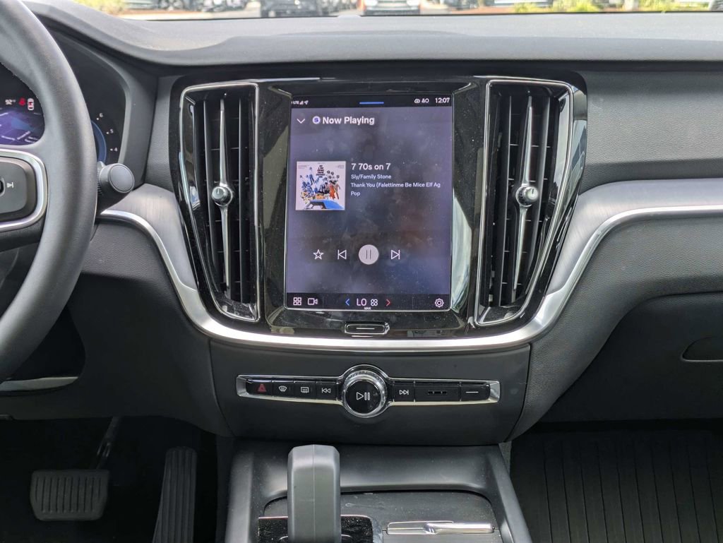 Used 2023 Volvo S60 B5 Core w/ Protection Package Premier image 18