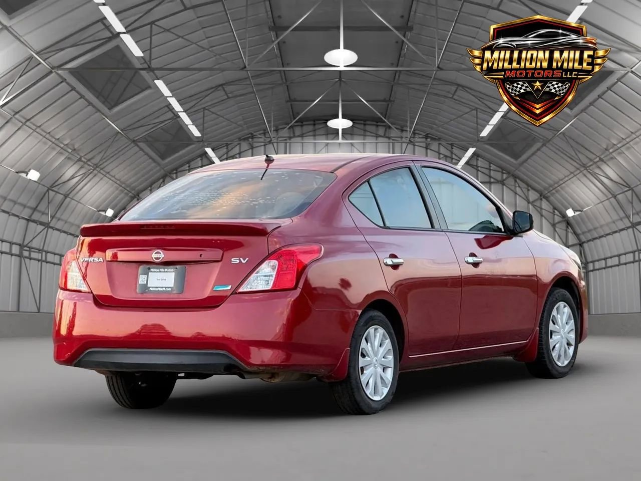 Used 2015 Nissan Versa SV FWD image 9