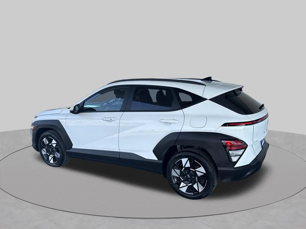 Used 2025 Hyundai Kona SEL FWD image 5
