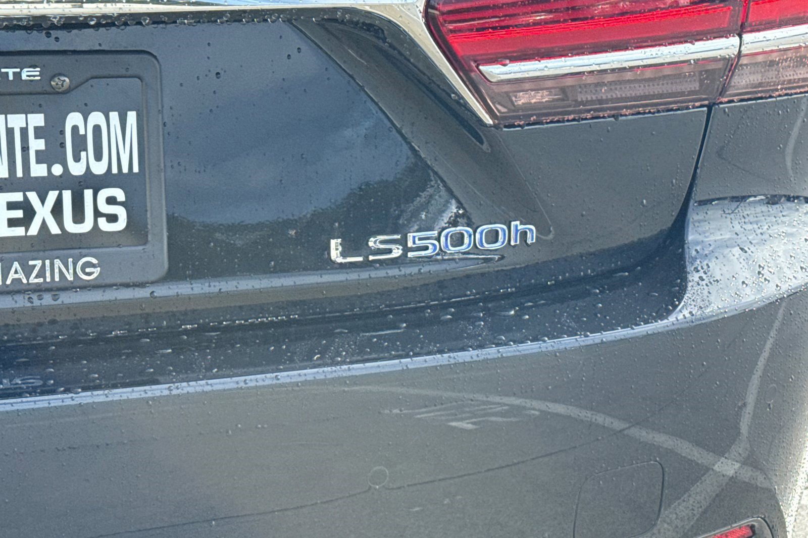 Used 2018 Lexus LS 500h w/ Luxury Package RWD image 22