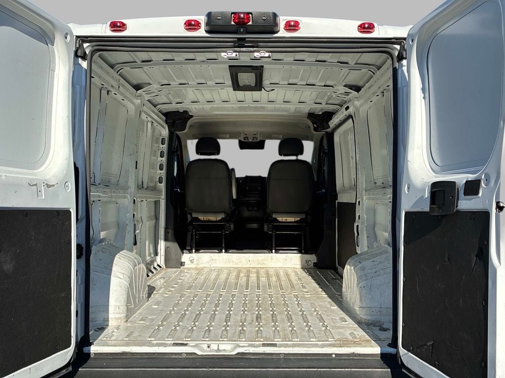 Used 2025 RAM ProMaster 2500 w/ Convenience Group FWD image 16
