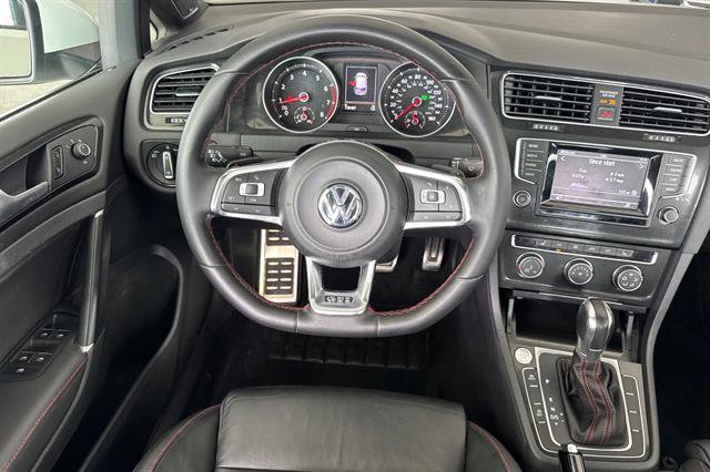 Used 2015 Volkswagen GTI SE w/ Lighting Package (SEL) FWD image 15