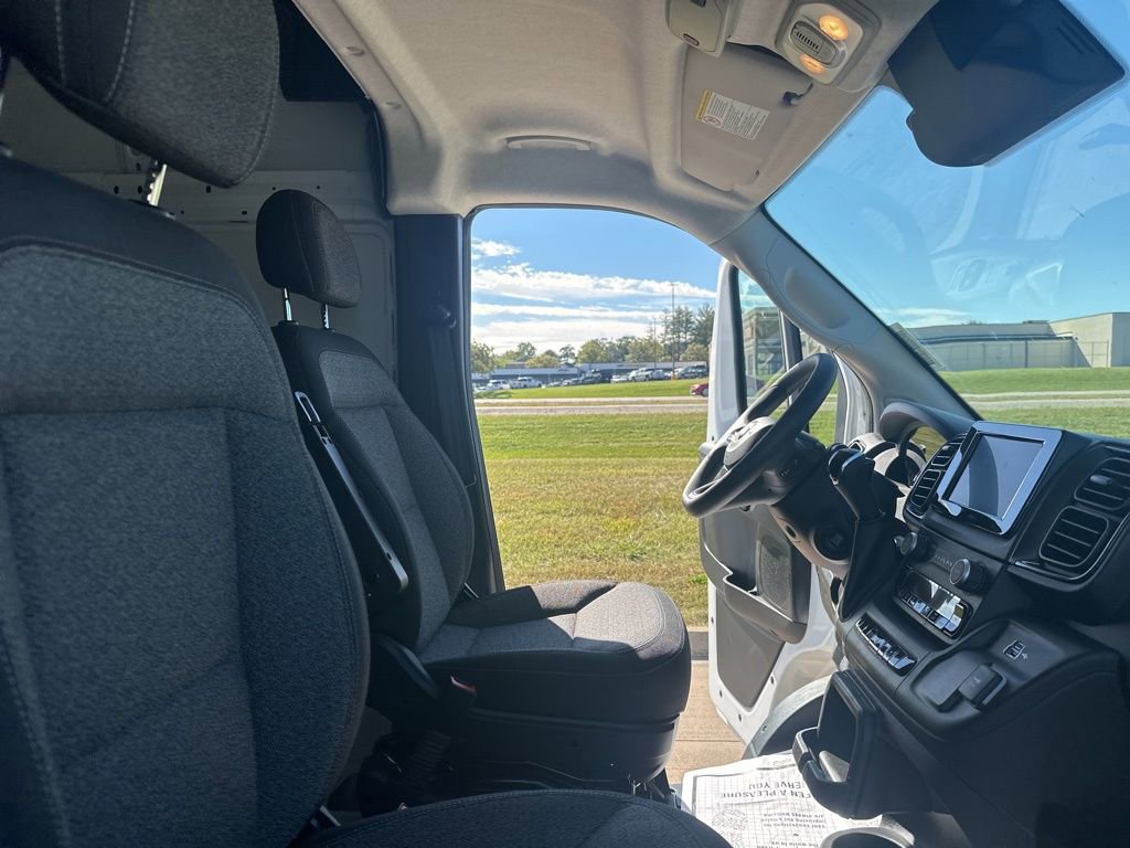 New 2025 RAM ProMaster 2500 w/ Convenience Group image 20