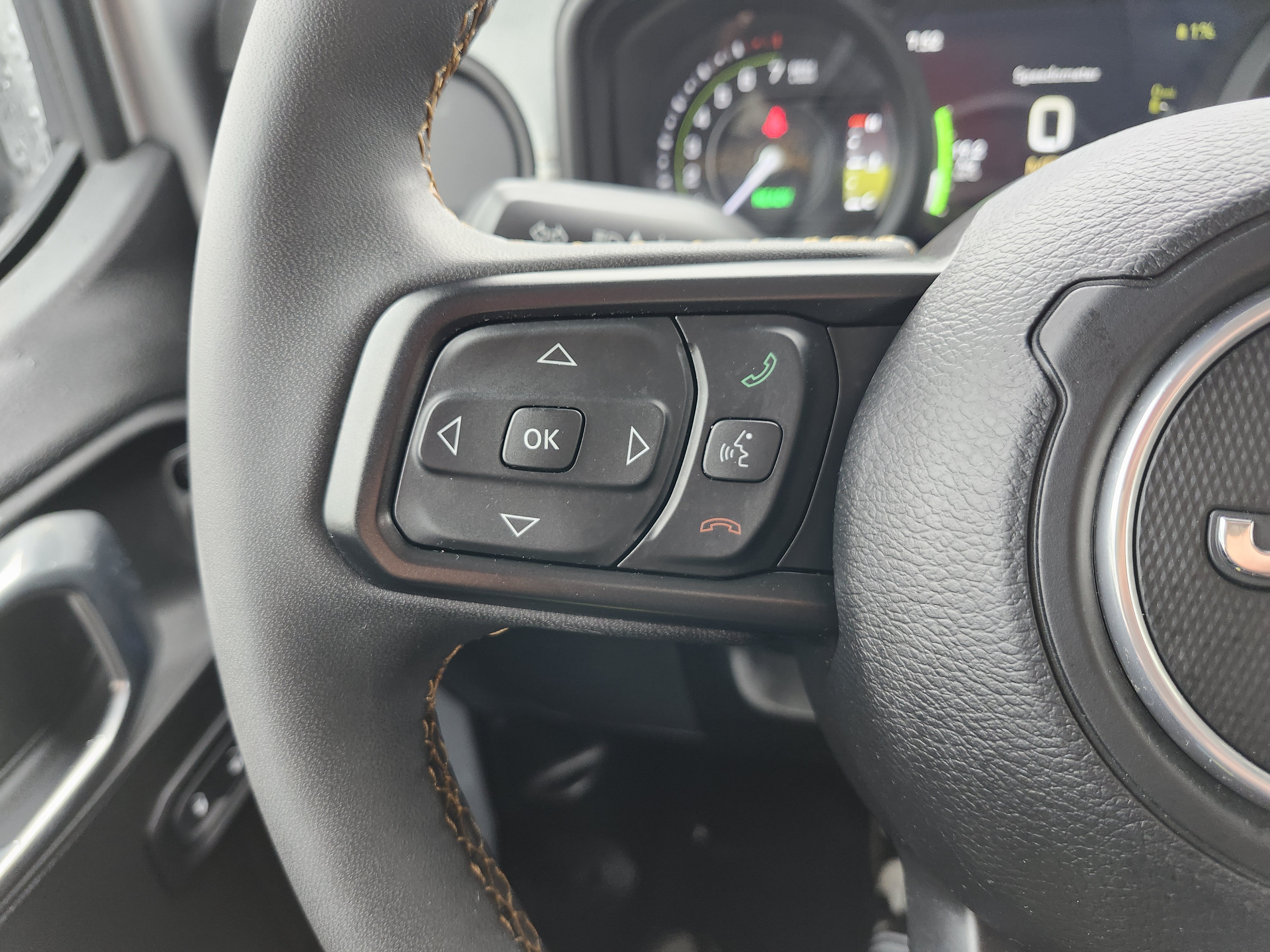 Used 2024 Jeep Wrangler Unlimited w/ Convenience Group AWD/4WD image 34