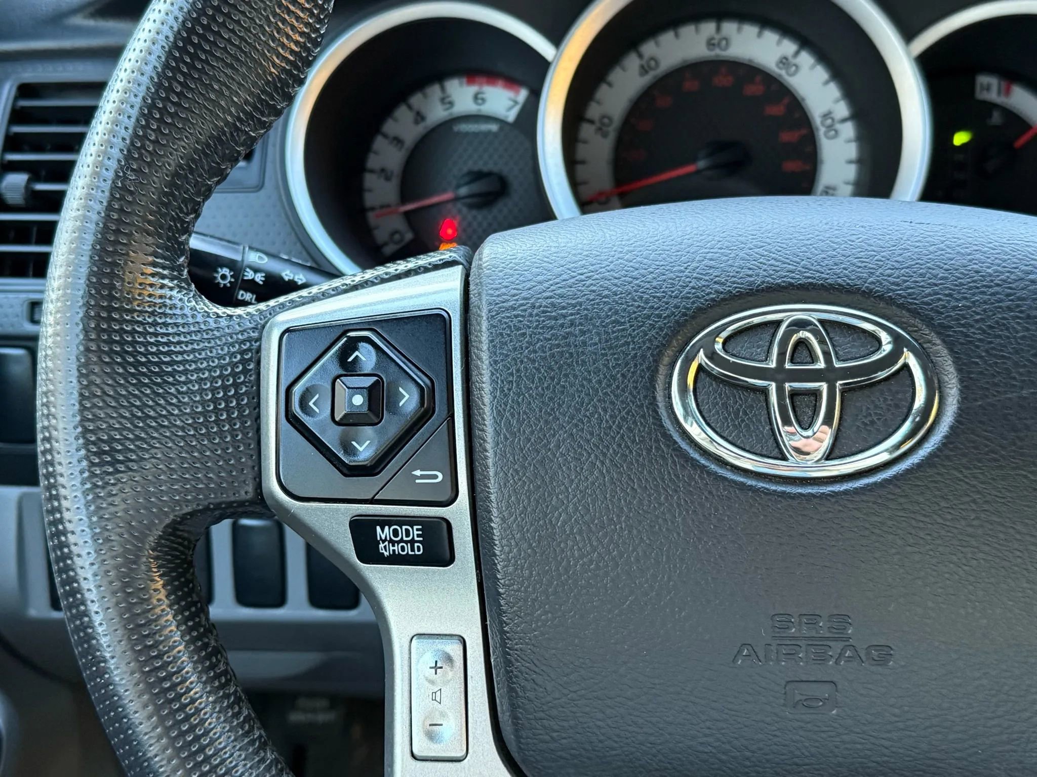 Used 2014 Toyota Tacoma PreRunner w/ Convenience Package image 25