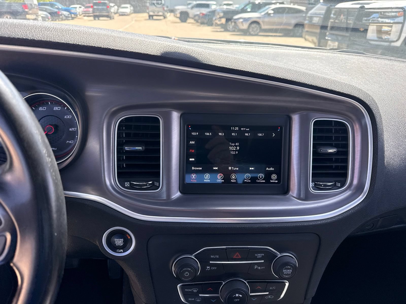 Used 2022 Dodge Charger SXT RWD image 18