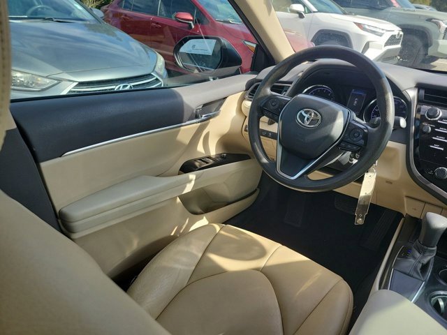 Used 2020 Toyota Camry LE image 7
