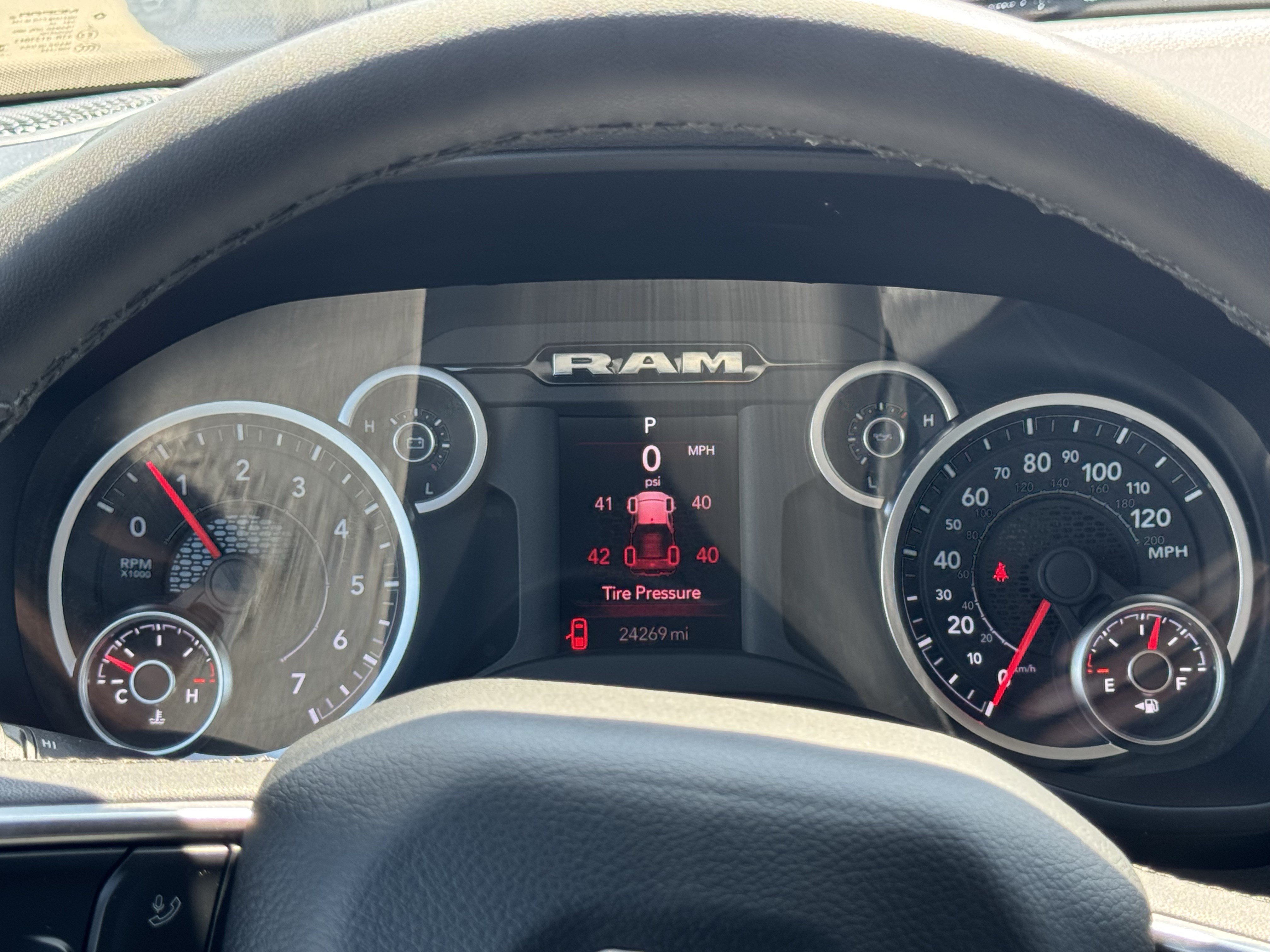 Used 2025 RAM 1500 Big Horn AWD/4WD image 17
