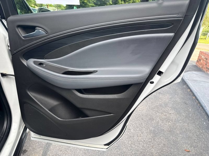 Used 2019 Buick Envision Premium AWD/4WD image 19