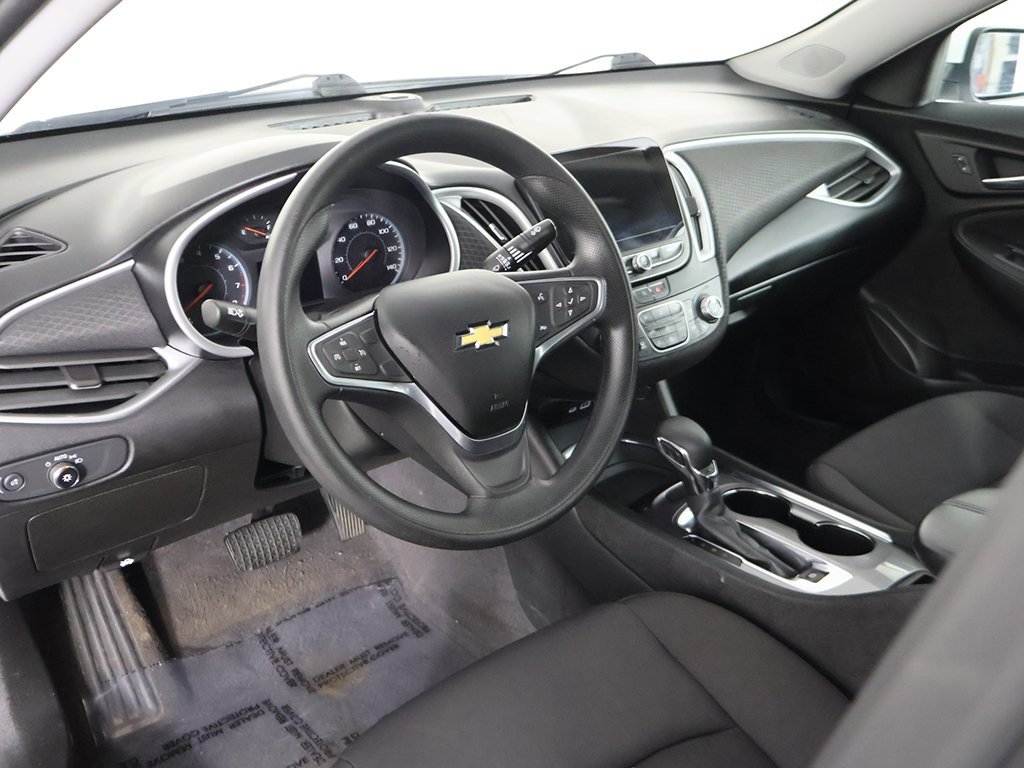 Used 2022 Chevrolet Malibu LT image 24