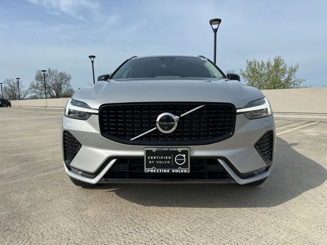Certified 2023 Volvo XC60 B5 Plus w/ Climate Package AWD/4WD image 2