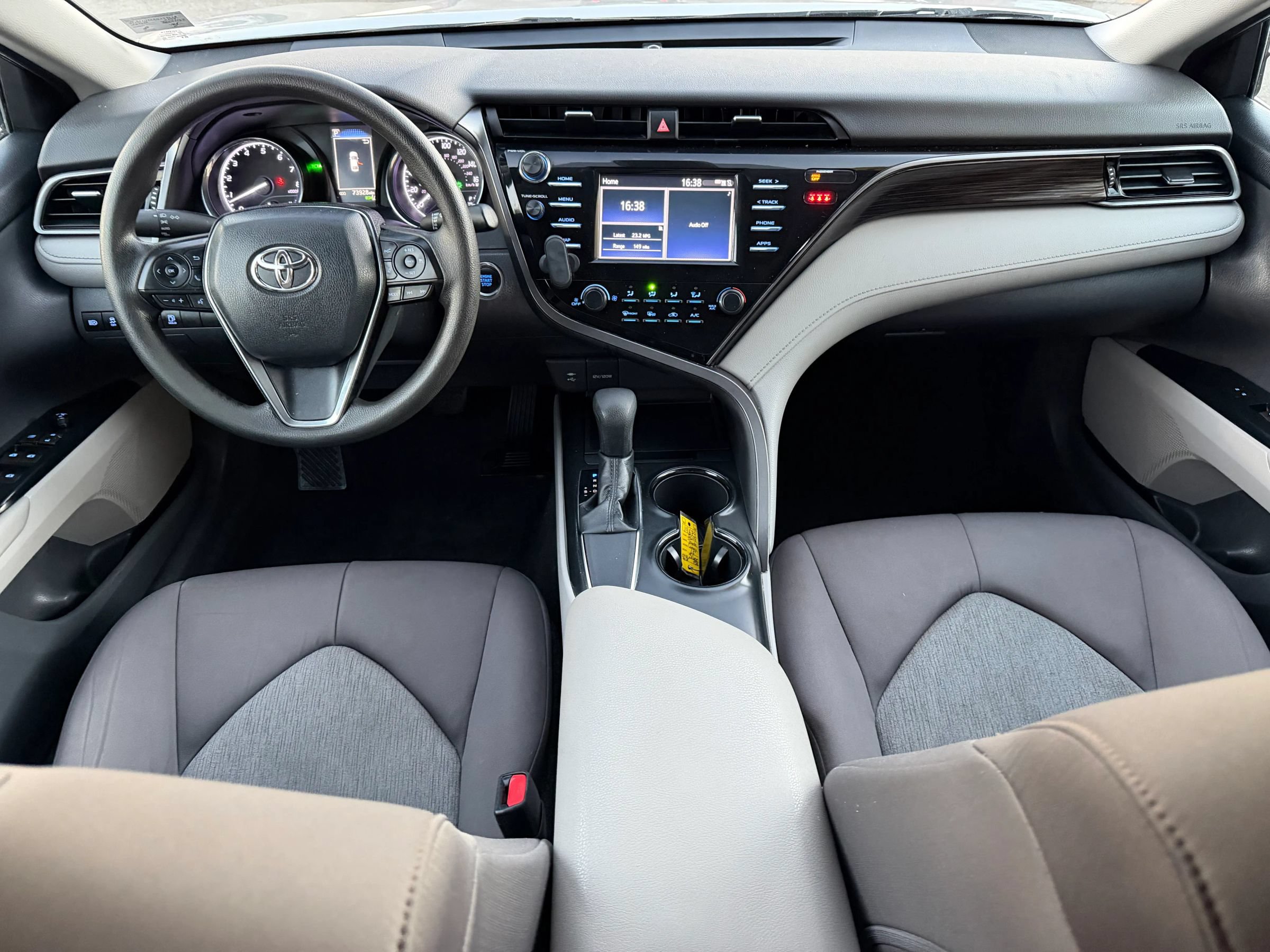Used 2019 Toyota Camry LE FWD image 25