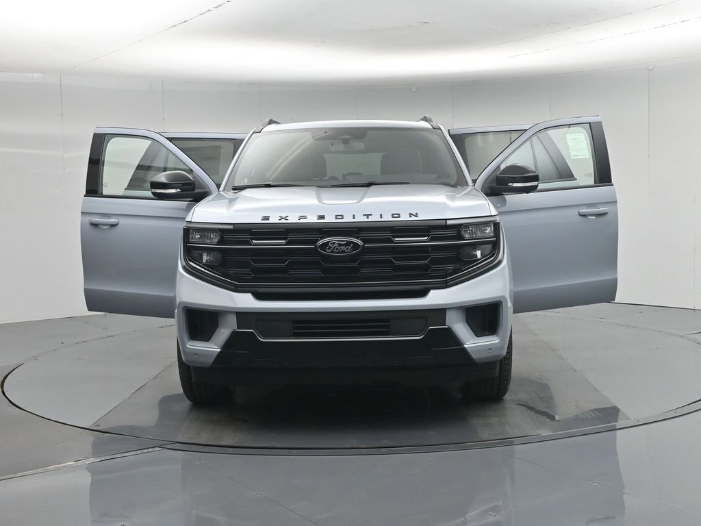 New 2026 Ford Expedition Platinum w/ Stealth Appearance Package AWD/4WD image 34