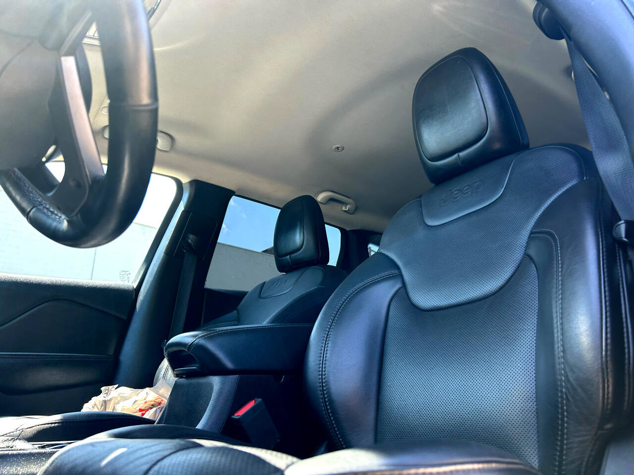 Used 2020 Jeep Cherokee Limited image 11