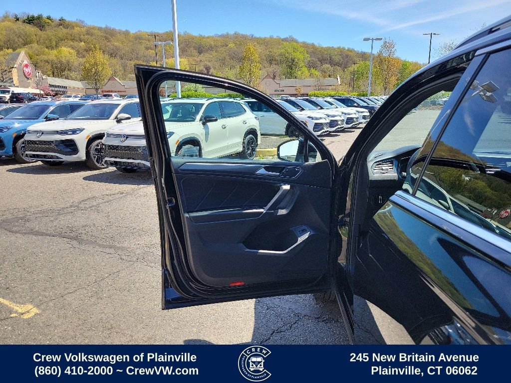 Used 2020 Volkswagen Tiguan SEL Premium R-Line w/ 3rd Row Seat Package AWD/4WD image 38