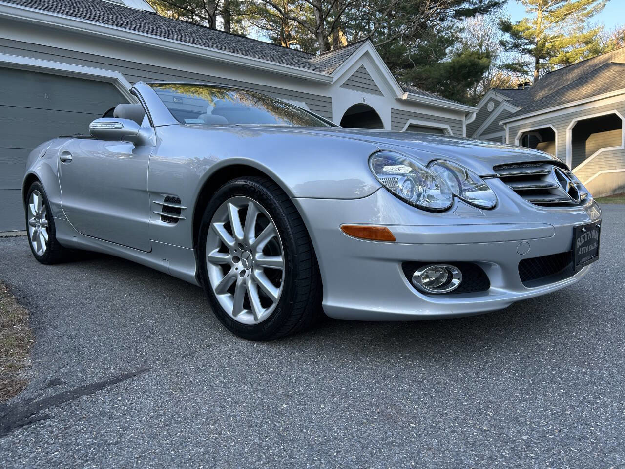 Used 2007 Mercedes-Benz SL 550 image 3