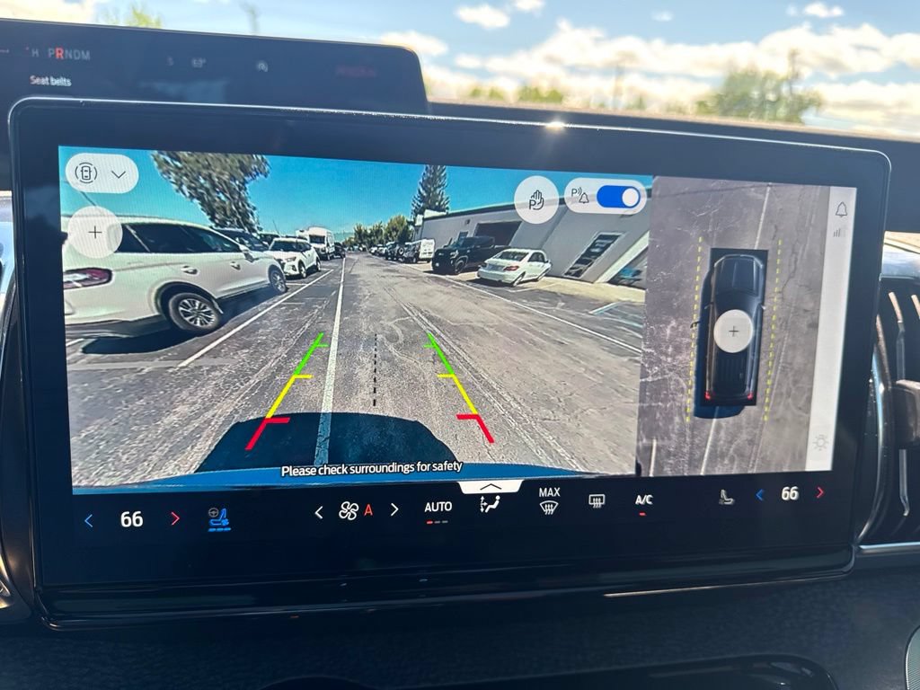 Used 2025 Ford Expedition Tremor AWD/4WD image 23