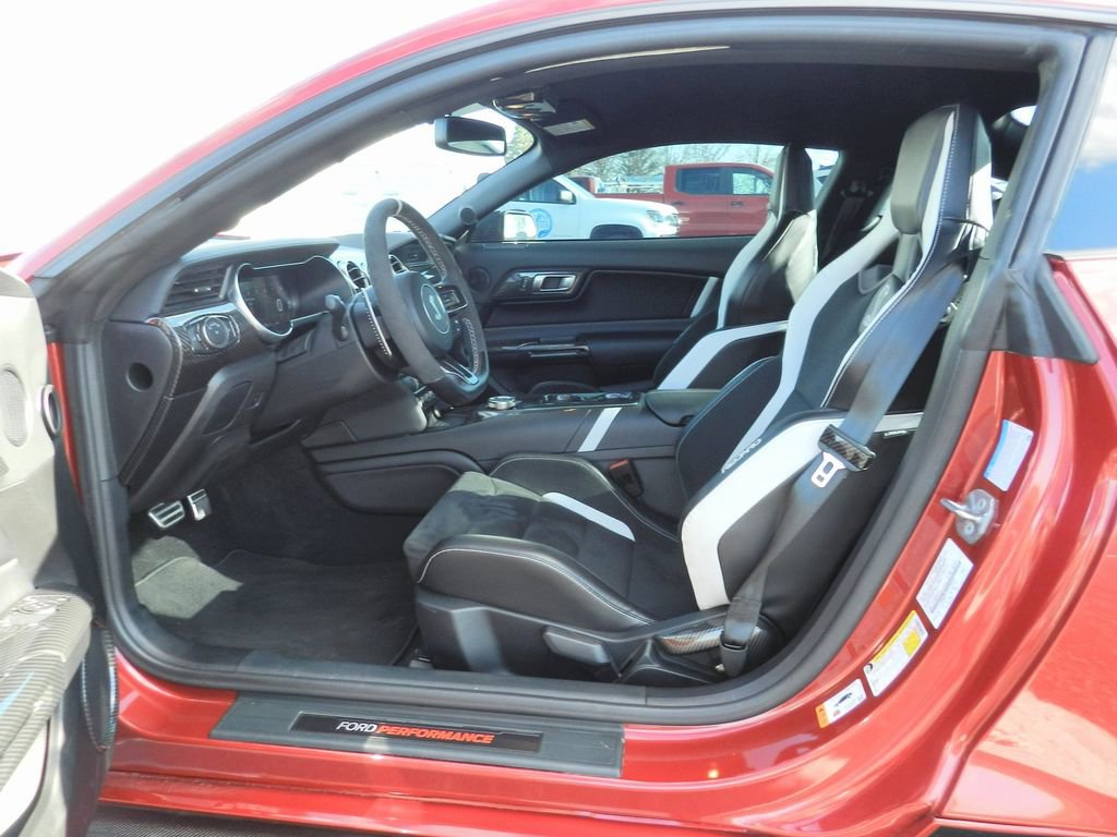 Used 2022 Ford Mustang Shelby GT500 w/ Carbon Fiber Track Pack image 20