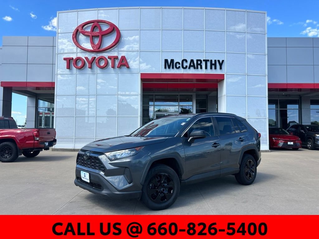 Used 2020 Toyota RAV4 LE FWD video 1