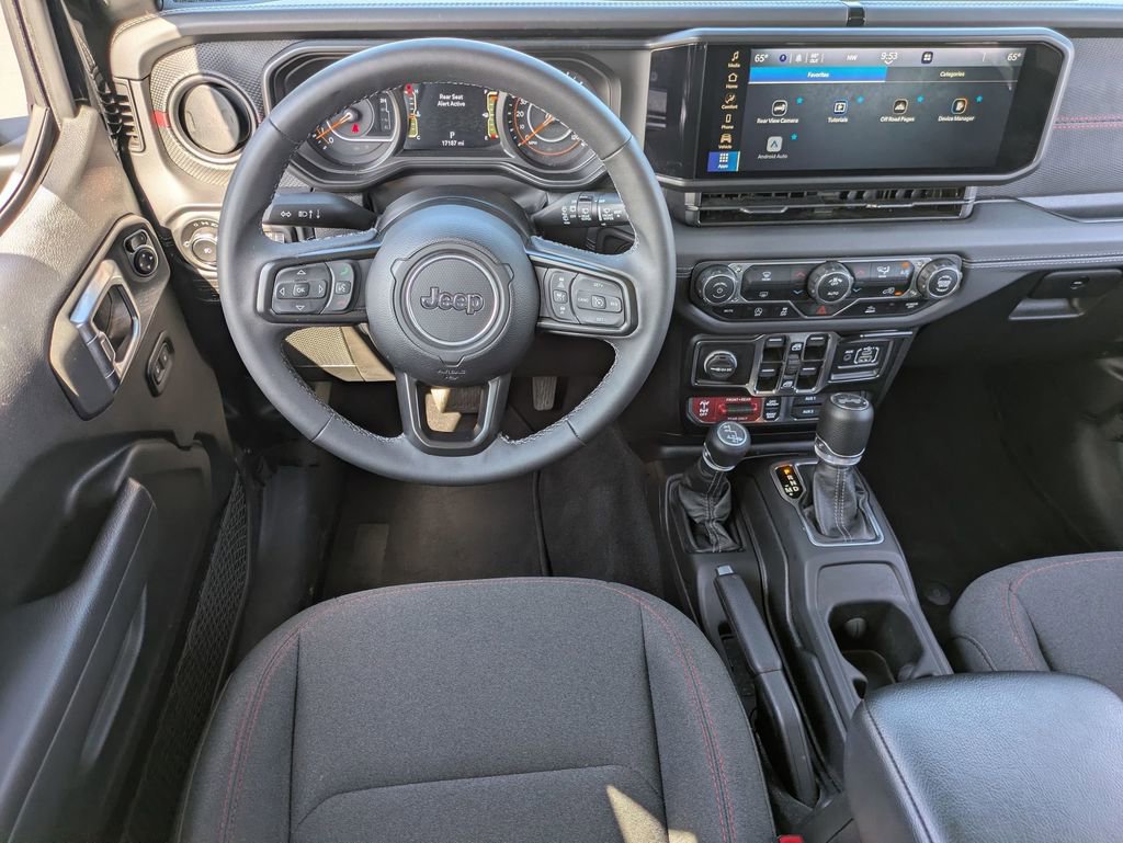 Used 2025 Jeep Wrangler Unlimited Rubicon AWD/4WD image 25