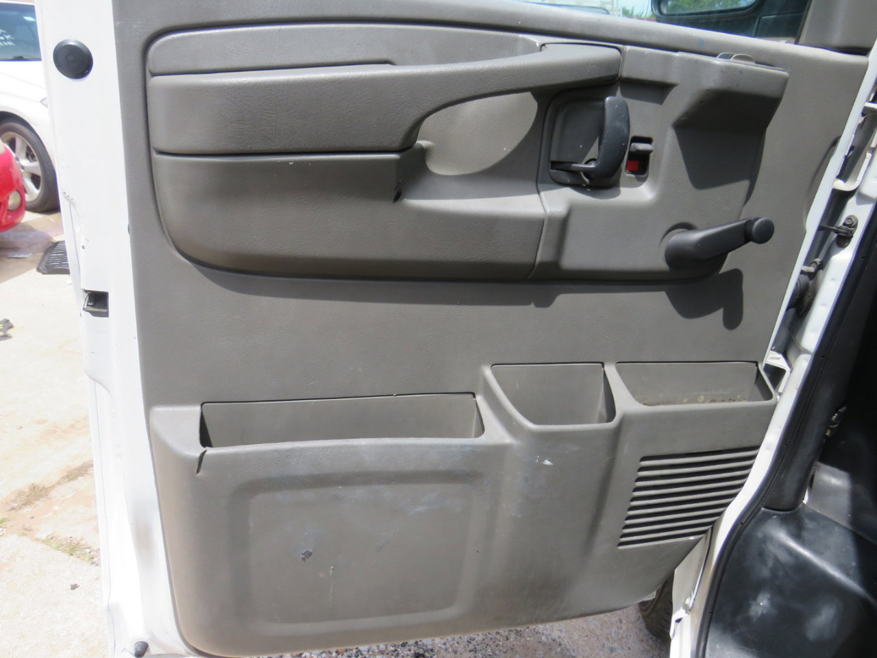 Used 2008 Chevrolet Express 1500 image 7