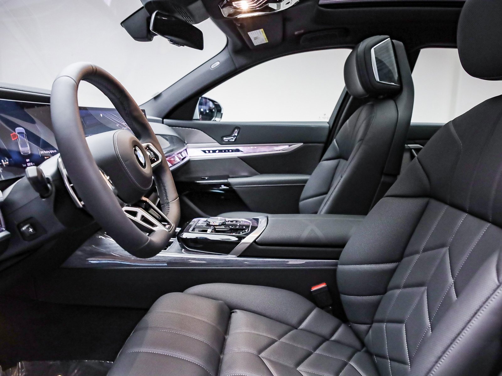 New 2025 BMW 760i xDrive image 19