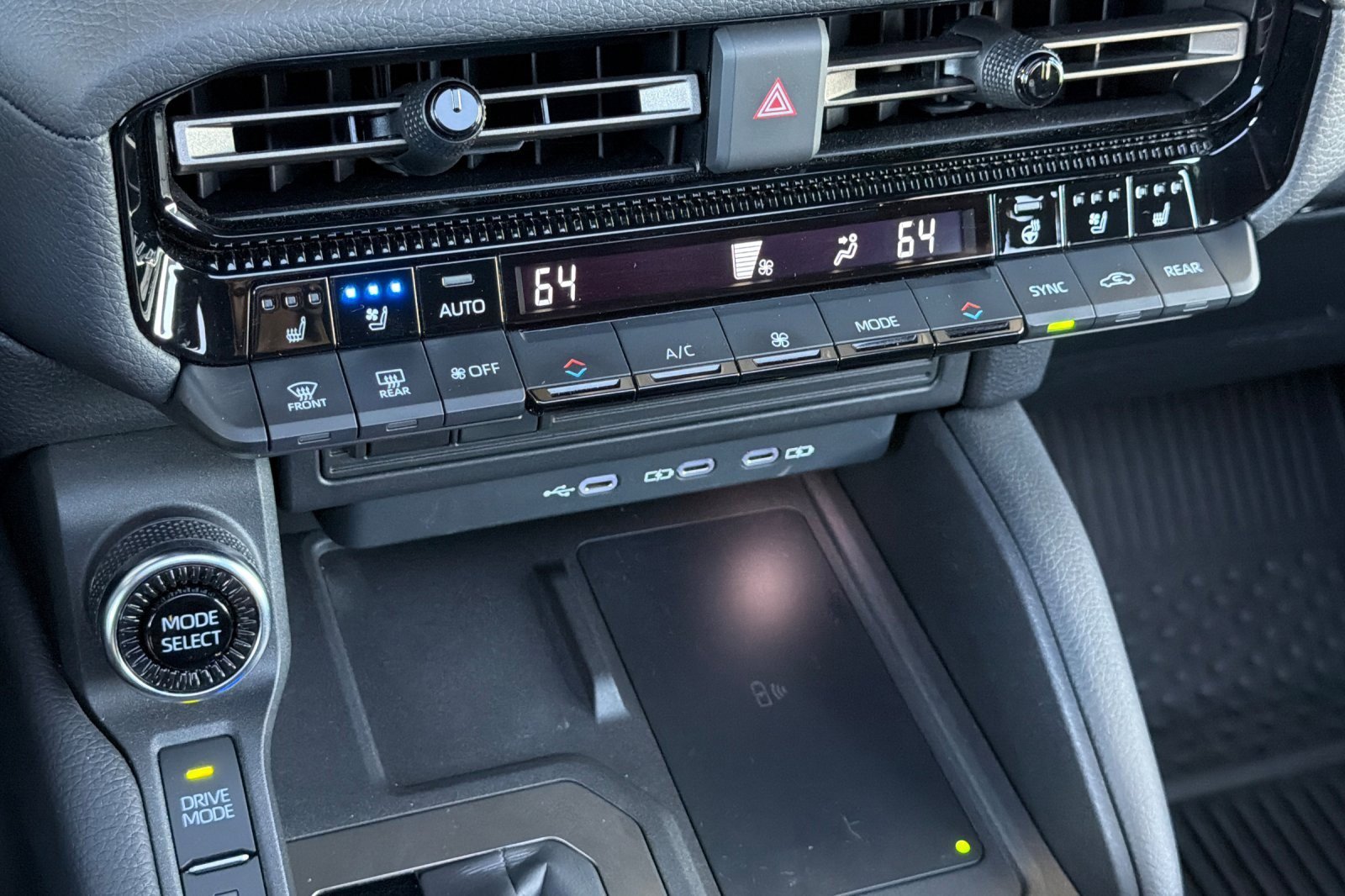 Certified 2025 Toyota Land Cruiser image 19