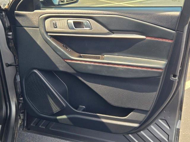 Certified 2025 Ford Explorer ST-Line AWD/4WD image 6