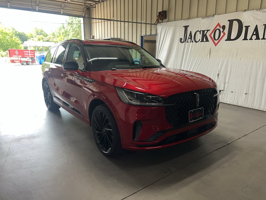 New 2025 Lincoln Aviator Reserve w/ Jet Appearance Package image 1