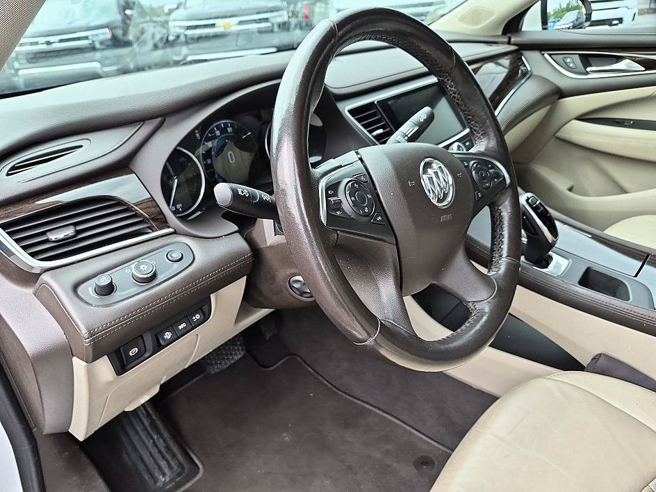 Certified 2017 Buick LaCrosse Premium FWD image 16