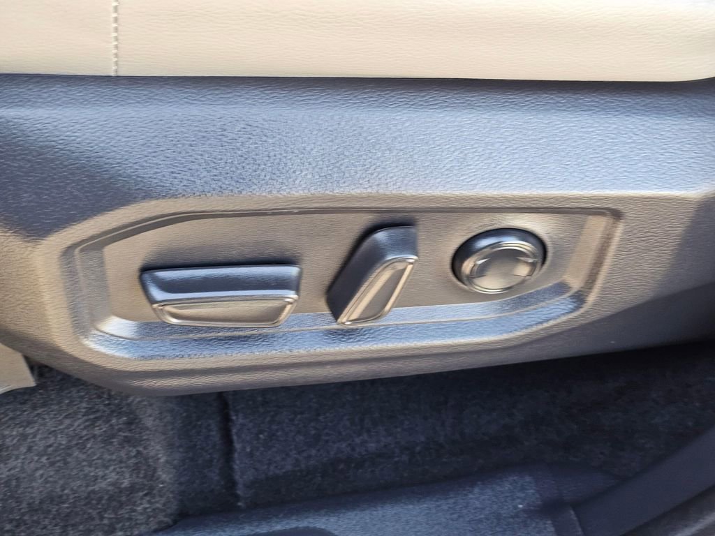 Used 2025 Toyota Sequoia Limited AWD/4WD image 26