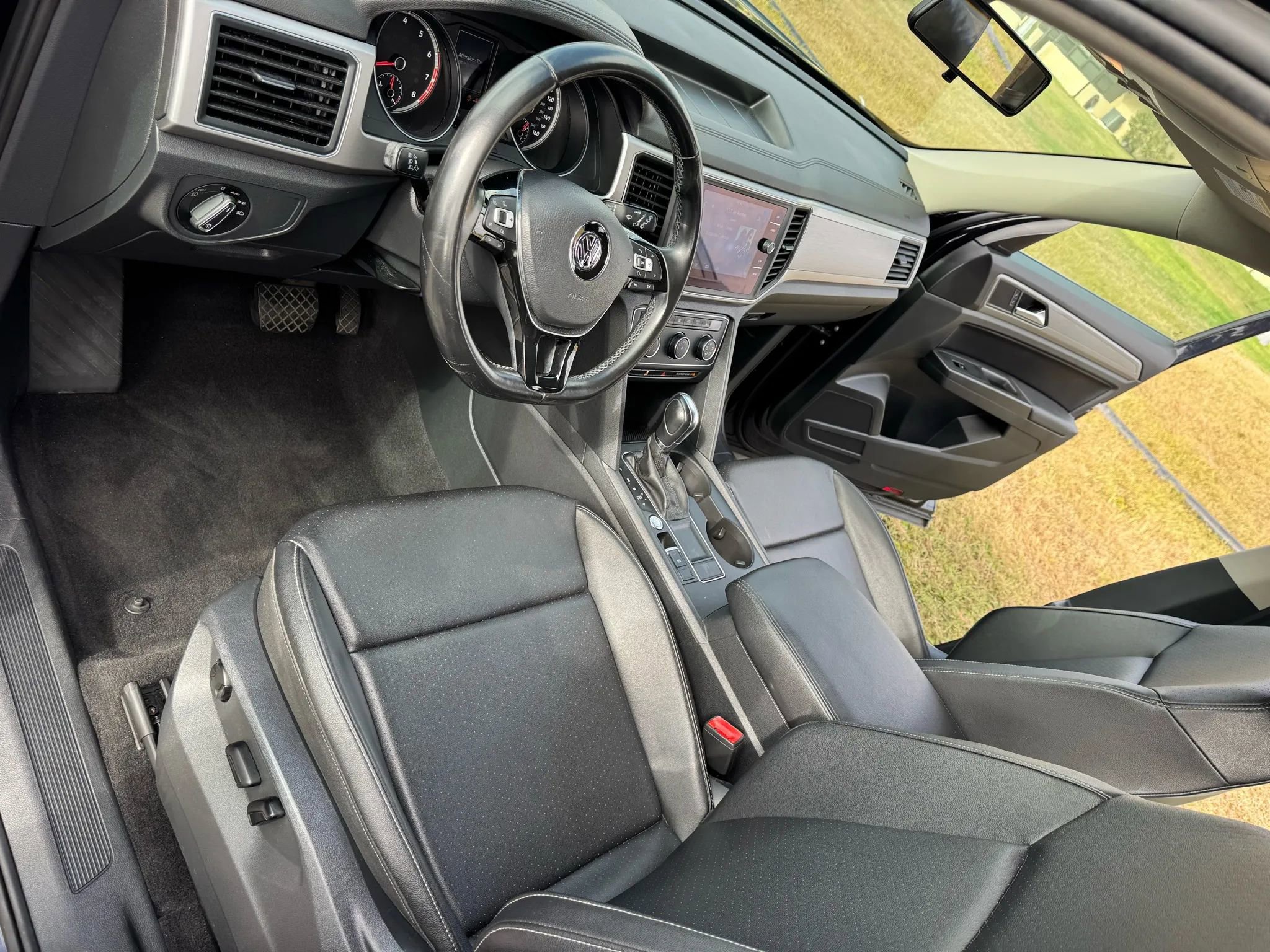 Used 2018 Volkswagen Atlas SE image 12