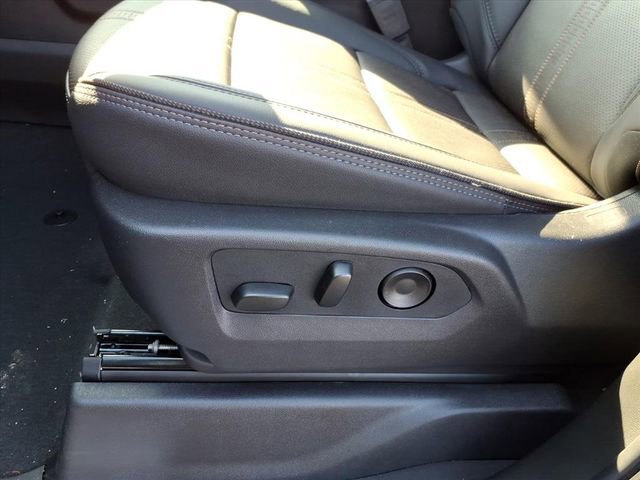 New 2026 Chevrolet Silverado 1500 High Country w/ High Country Premium Package AWD/4WD image 8