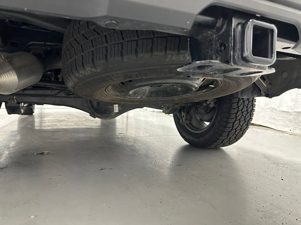 Used 2025 Toyota Tundra Limited AWD/4WD image 49
