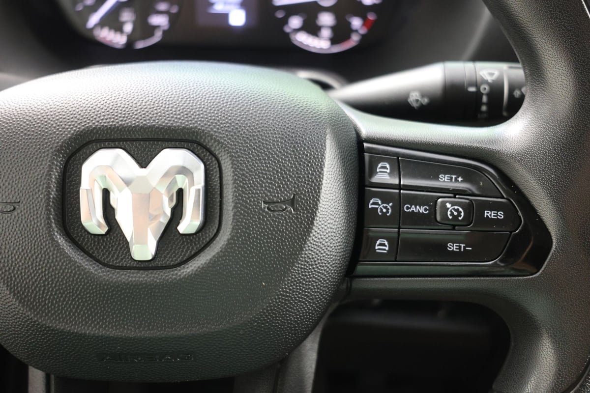 Used 2025 RAM ProMaster 2500 w/ Convenience Group FWD image 24