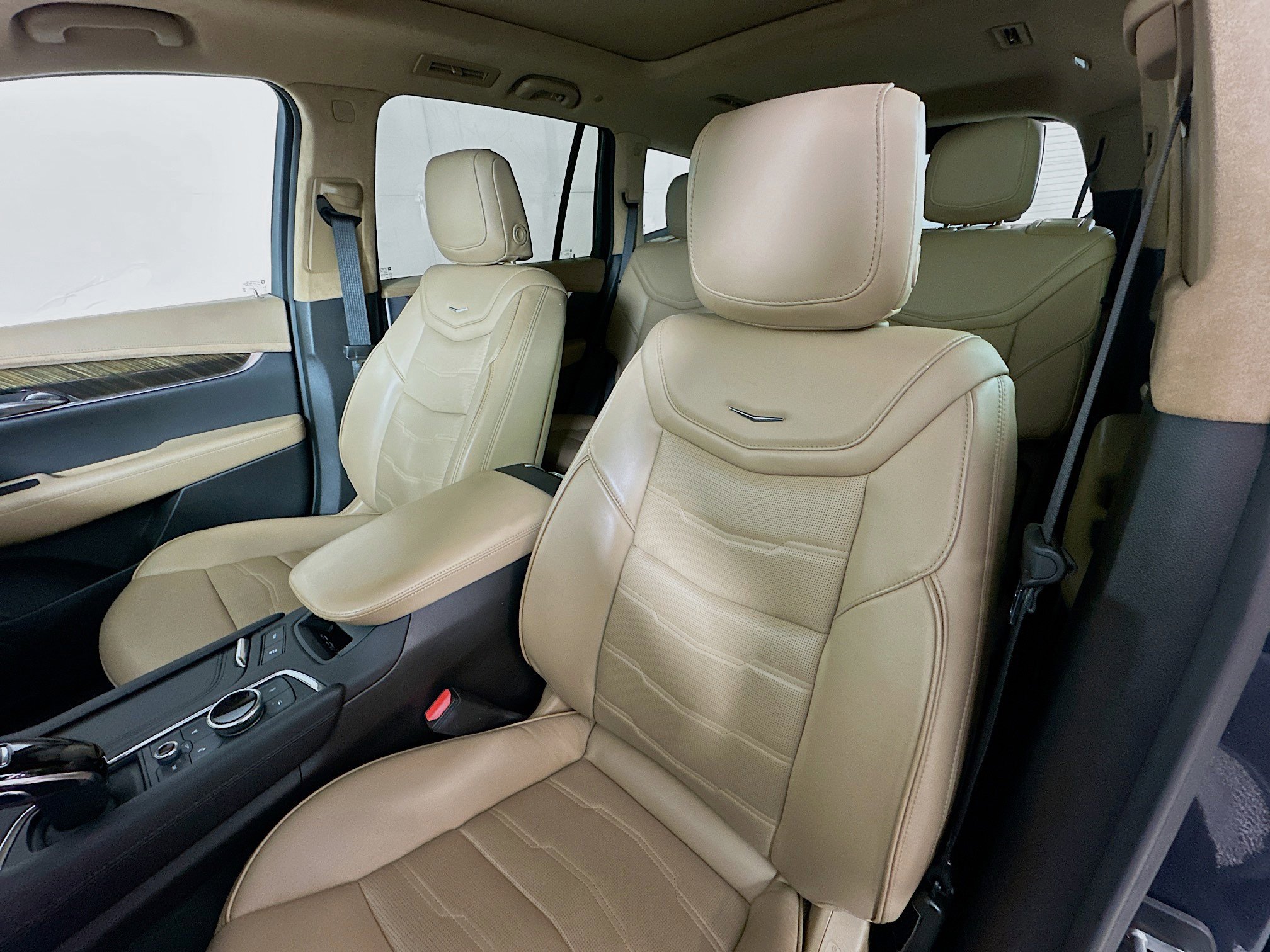 Used 2023 Cadillac XT6 Sport w/ Platinum Package image 21